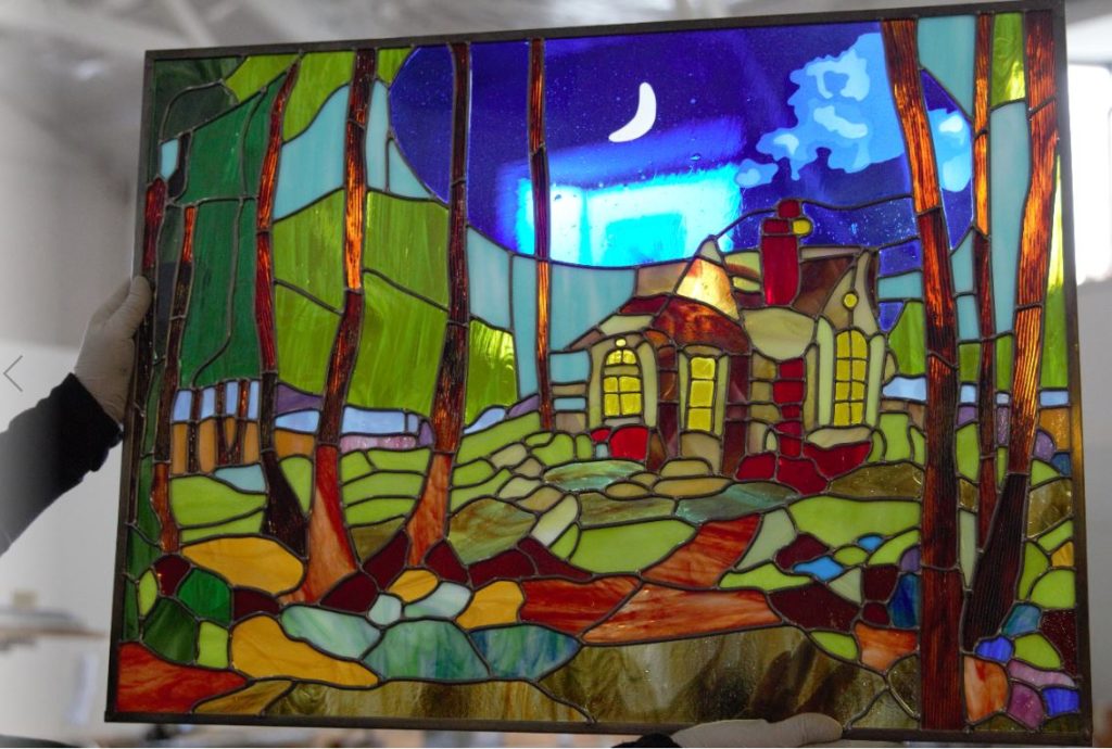 Fantasyhouse moon bigm art glass tacoma 4